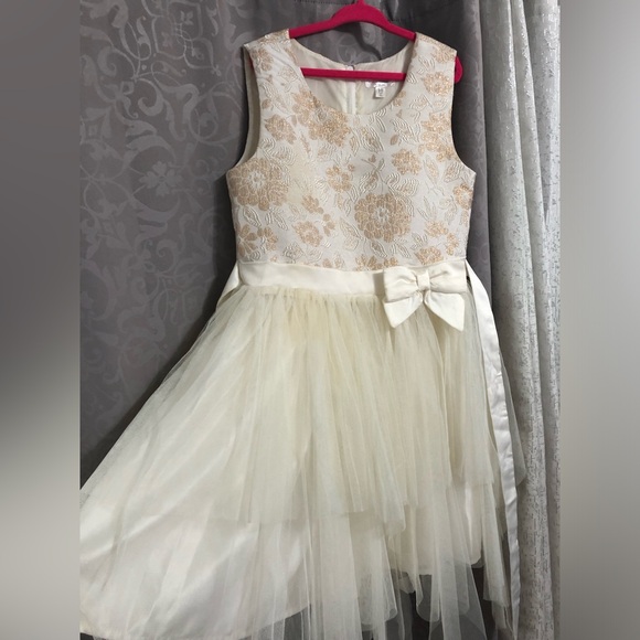 Beige Girls Dress size 10 - Picture 1 of 3